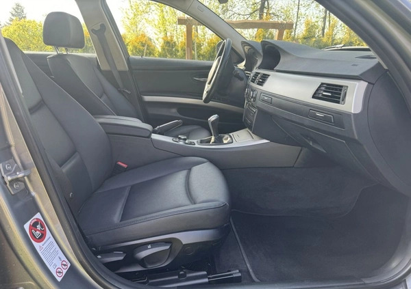 BMW Seria 3 cena 24900 przebieg: 182000, rok produkcji 2011 z Tuszyn małe 781